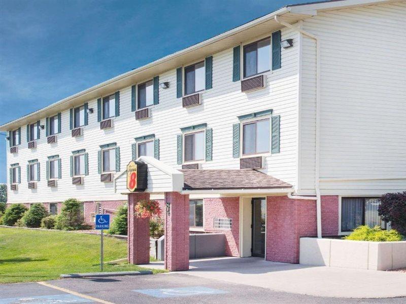 Super 8 By Wyndham Massena Ny Motell Exteriör bild