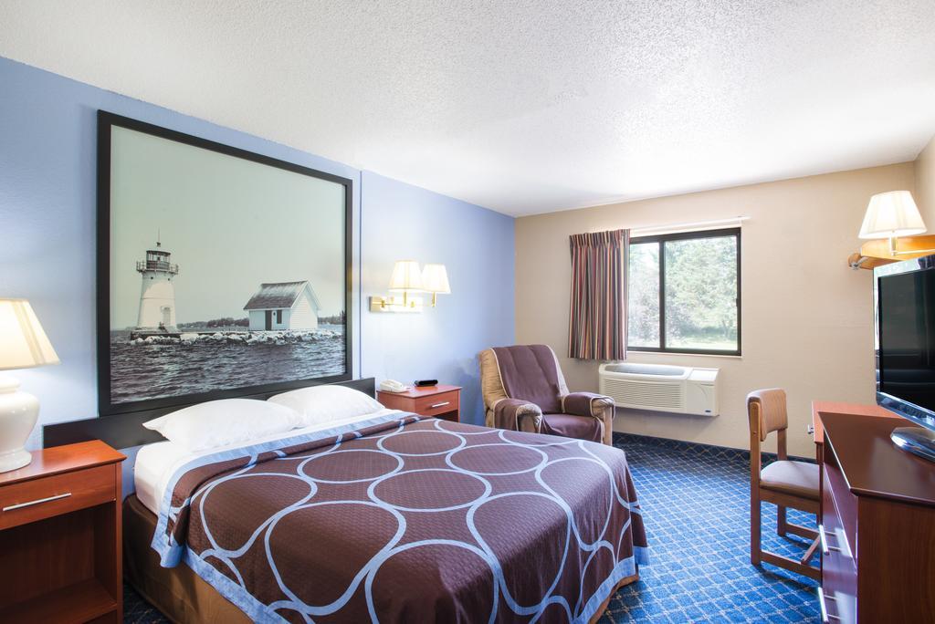 Super 8 By Wyndham Massena Ny Motell Exteriör bild